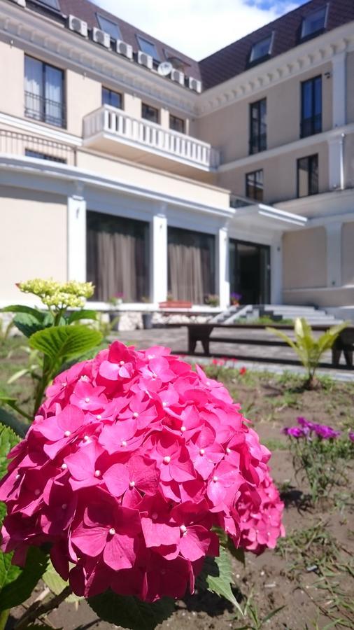 Spa Hotel Karakas Сухуми Екстериор снимка