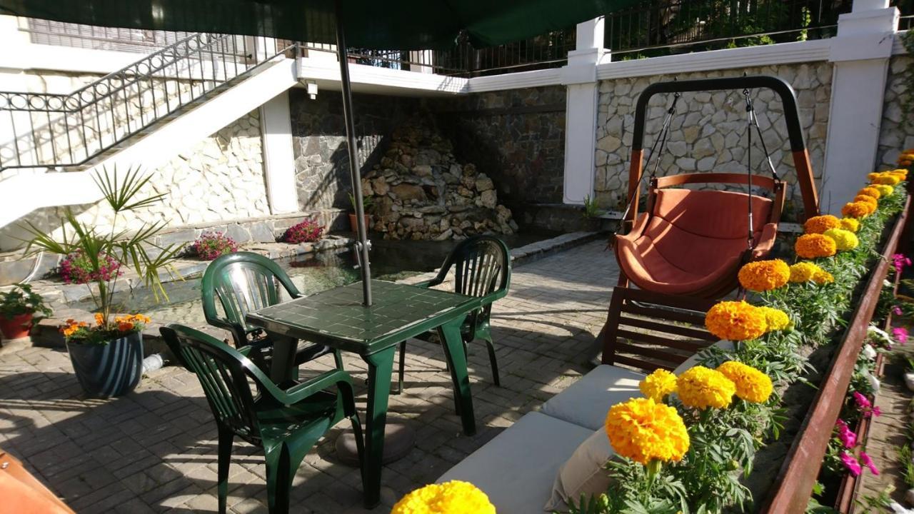 Spa Hotel Karakas Сухуми Екстериор снимка