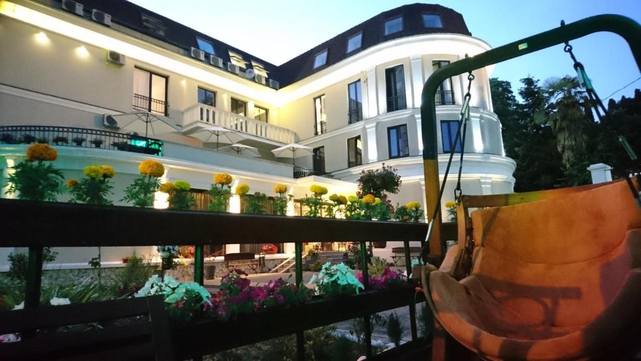 Spa Hotel Karakas Сухуми Екстериор снимка